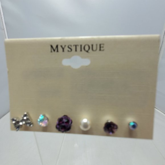 2 FOR $12 Mystique 2 PKS of rhinestone and pearl earrings - Picture 2 of 3